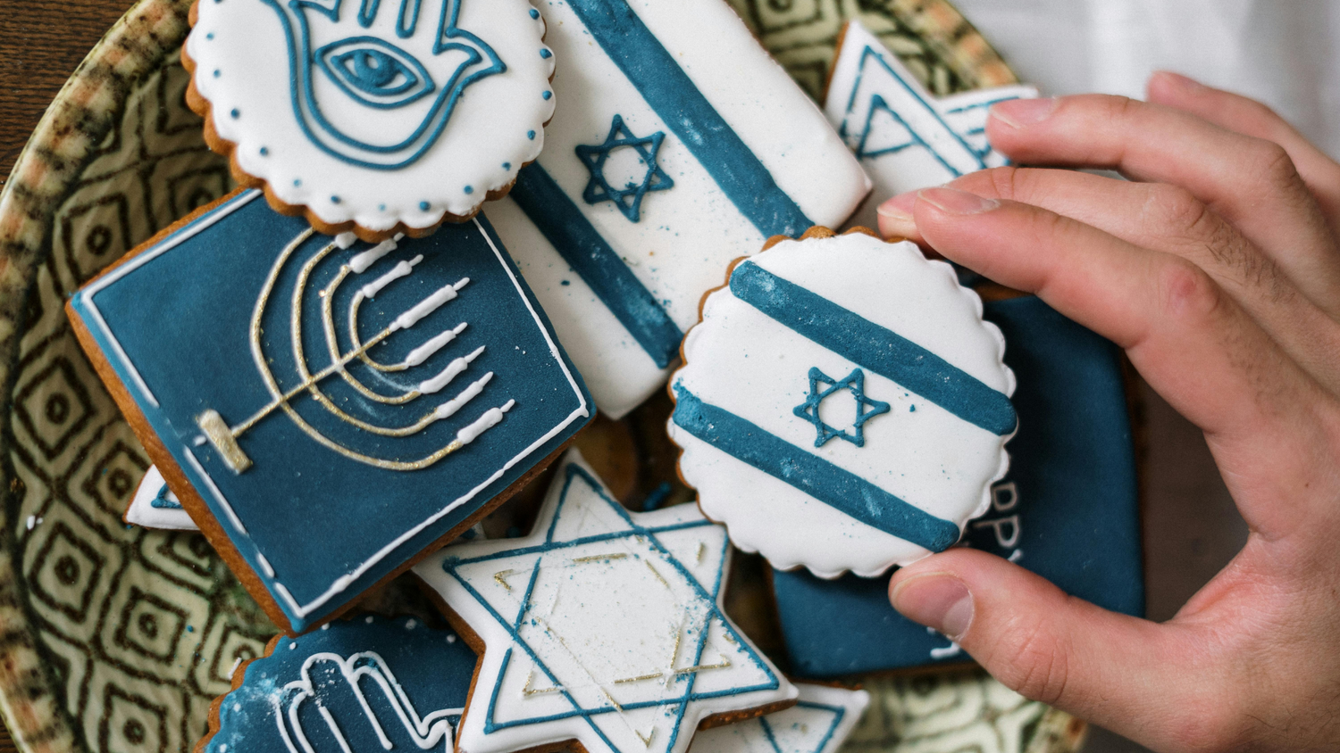 Jewish Symbols and Their Meaning: From the Star of David to the Menorah